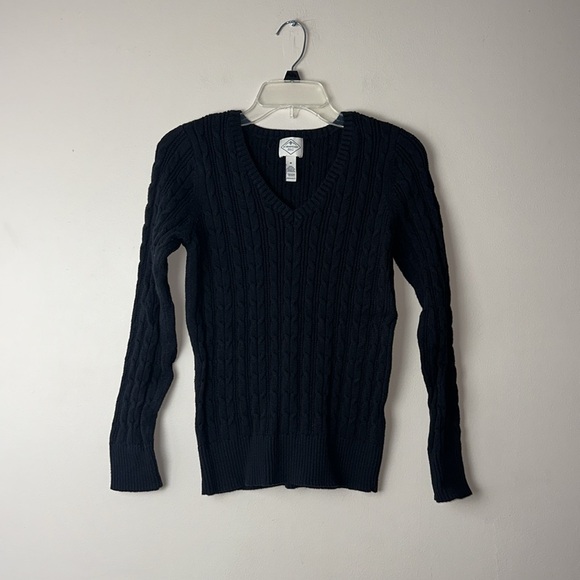 St. John's Bay Fitted V-Neck Sweater Solid‎ Black Size Medium Cotton/Nylon - Picture 1 of 5
